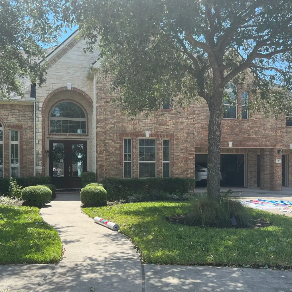 High-quality roof installation by Lapeyre Construction, a Fortified and GAF Master Elite roofing company in Houston, TX.